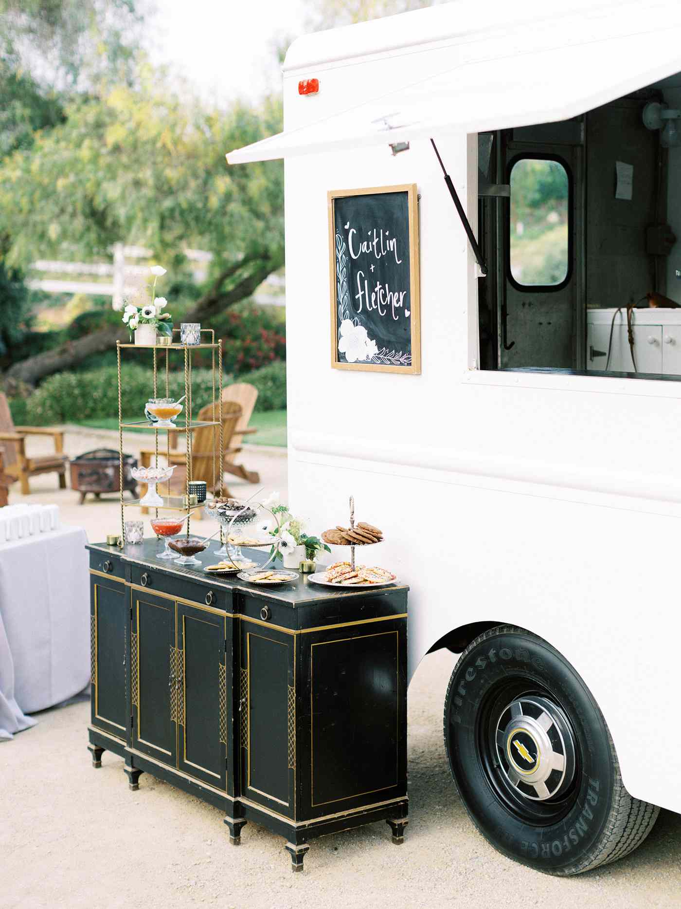 PREMIUM FOOD TRUCK HIRE FOR WEDDINGS IN MELBOURNE